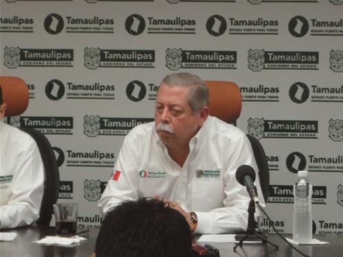 Trabajan autoridades de salud para corregir y evitar epidemias por lluvias: Gobernador